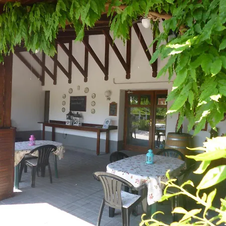 Bed & Breakfast Tisza - Panzio Tiszaderzs