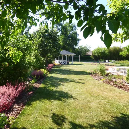 Tisza - Panzio Bed & Breakfast
