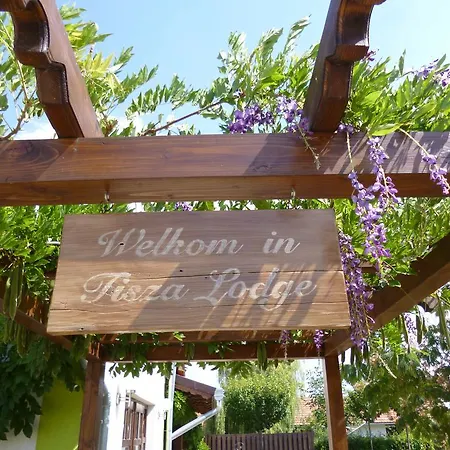 Tisza - Panzio Bed & Breakfast